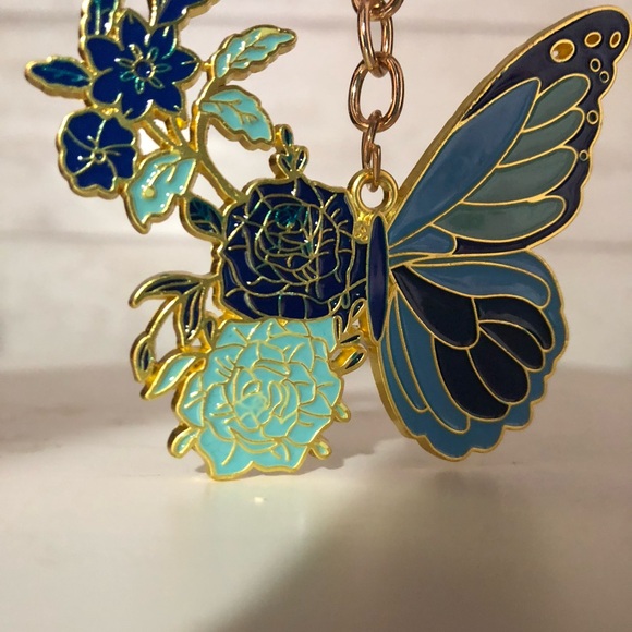 Group of four keychains or/and purse charms. - Picture 8 of 9